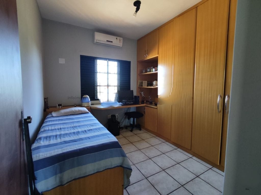 Imagem Sobrado com 4 Quartos à Venda, 254 m²em Parque Residencial Rita Vieira - Campo Grande Imagem Sobrado com 4 Quartos à Venda, 254 m²em Parque Residencial Rita Vieira - Campo Grande