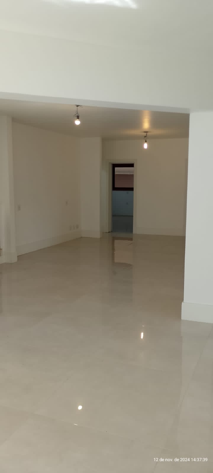 Imagem Apartamento com 3 Quartos à Venda, 271 m²em Centro - Bento Gonçalves Imagem Apartamento com 3 Quartos à Venda, 271 m²em Centro - Bento Gonçalves