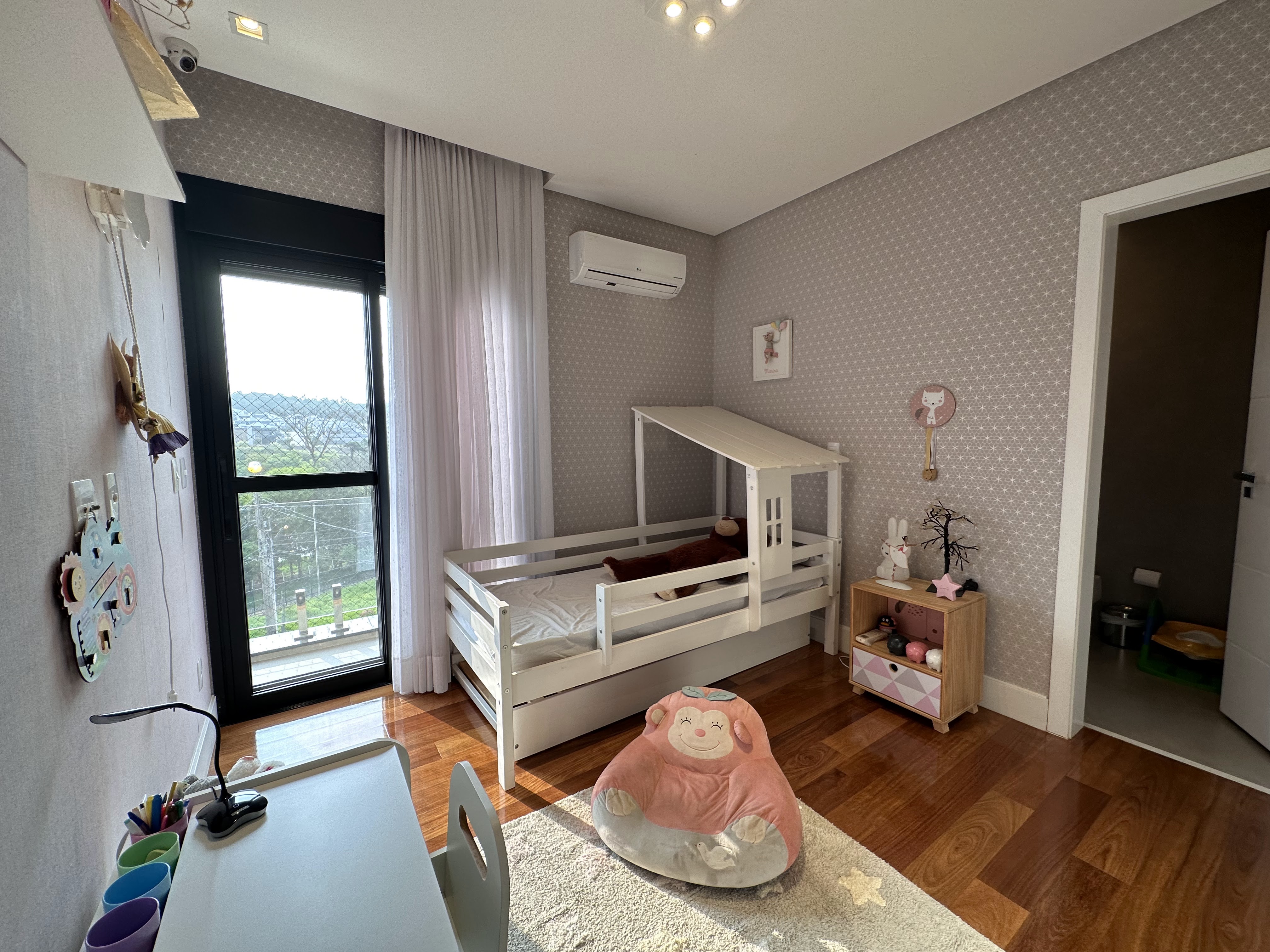 Imagem Sobrado com 4 Quartos à Venda, 395 m²em Jardim Novo Mundo - Jundiaí