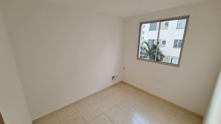 Imagem Apartamento com 2 Quartos à Venda,  em Santana - Cariacica