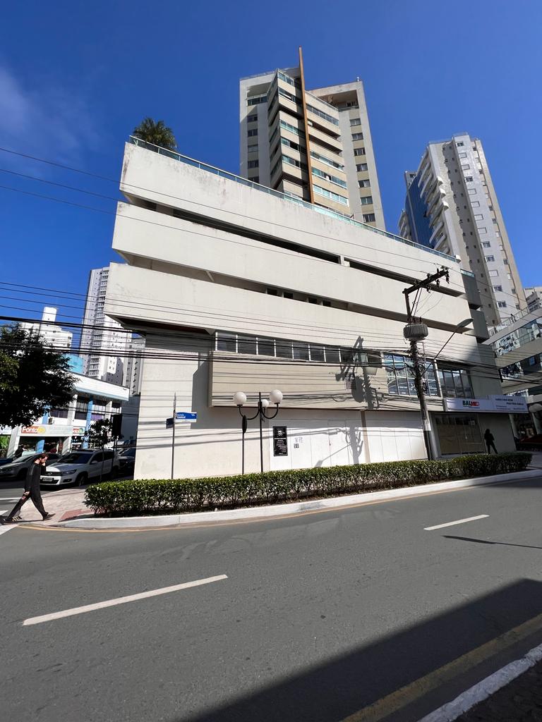 Imagem Sala Comercial à Venda, 656 m² em Centro - Balneário Camboriú Imagem Sala Comercial à Venda, 656 m² em Centro - Balneário Camboriú