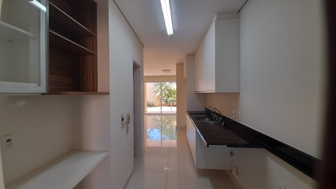 Imagem Casa de Condomínio com 3 Quartos à Venda, 211 m²em Chácaras Silvania - Valinhos Imagem Casa de Condomínio com 3 Quartos à Venda, 211 m²em Chácaras Silvania - Valinhos