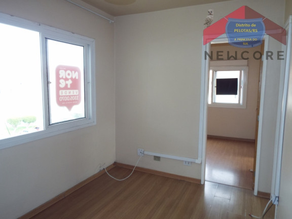 Imagem Apartamento com 2 Quartos à Venda,  em Três Vendas - Pelotas