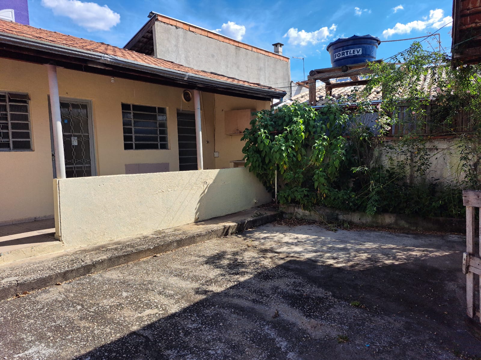 Imagem Casa com 3 Quartos à Venda, 150 m² em Jardim Topázio - São José dos Campos Imagem Casa com 3 Quartos à Venda, 150 m² em Jardim Topázio - São José dos Campos