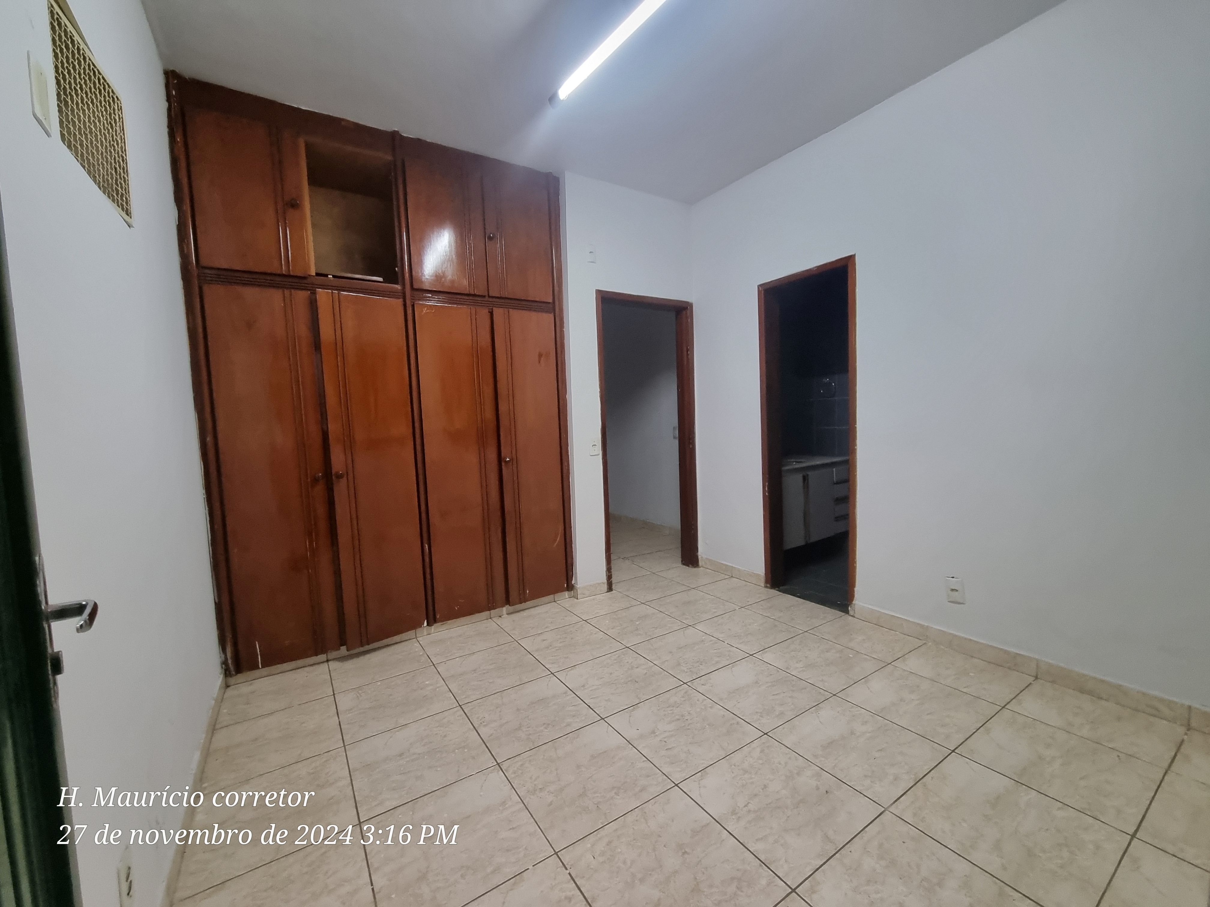 Imagem Imóvel Comercial à Venda, 297 m²em Setor Coimbra - Goiânia Imagem Imóvel Comercial à Venda, 297 m²em Setor Coimbra - Goiânia