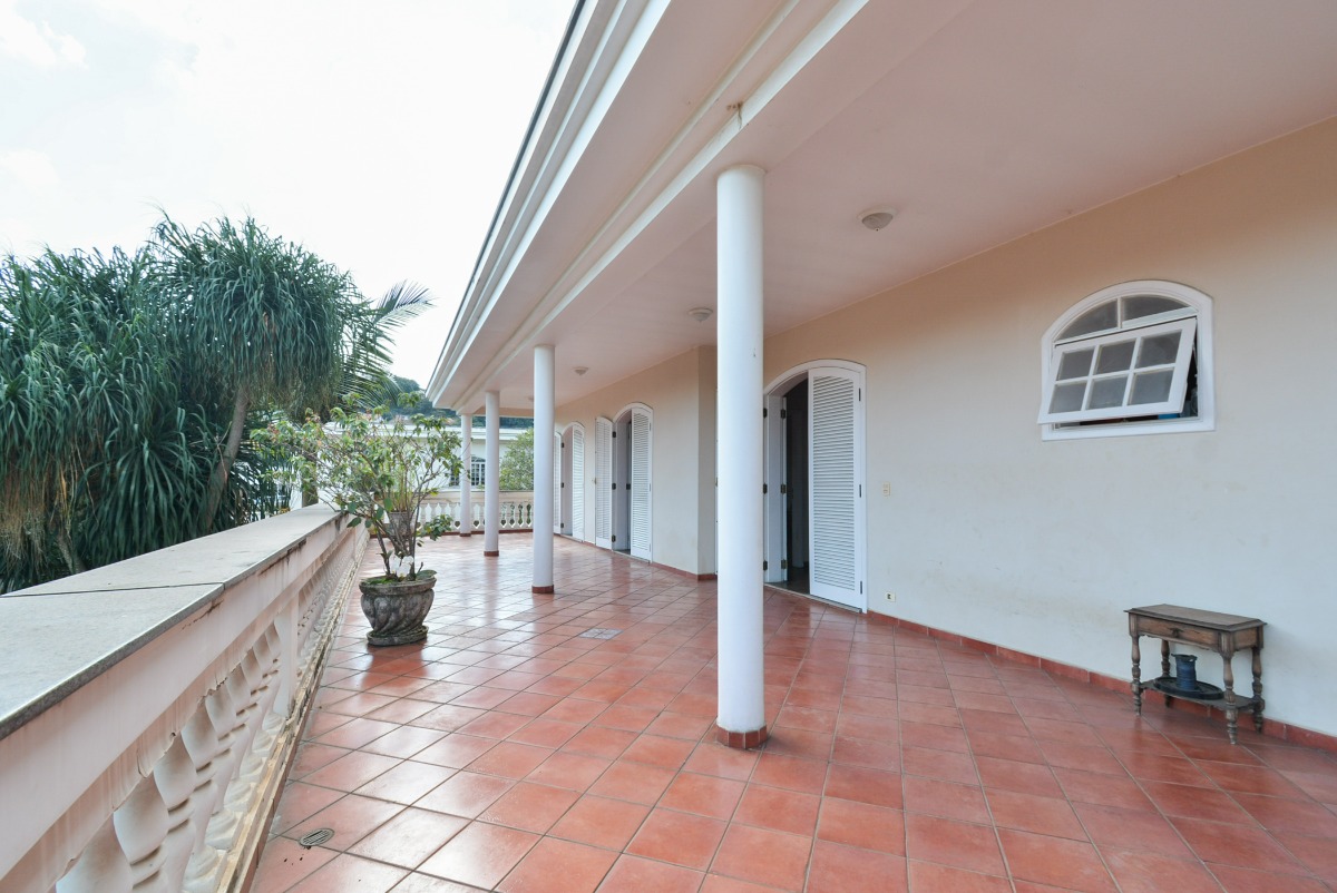Imagem Casa com 4 Quartos à Venda, 450 m²em Caxingui - São Paulo