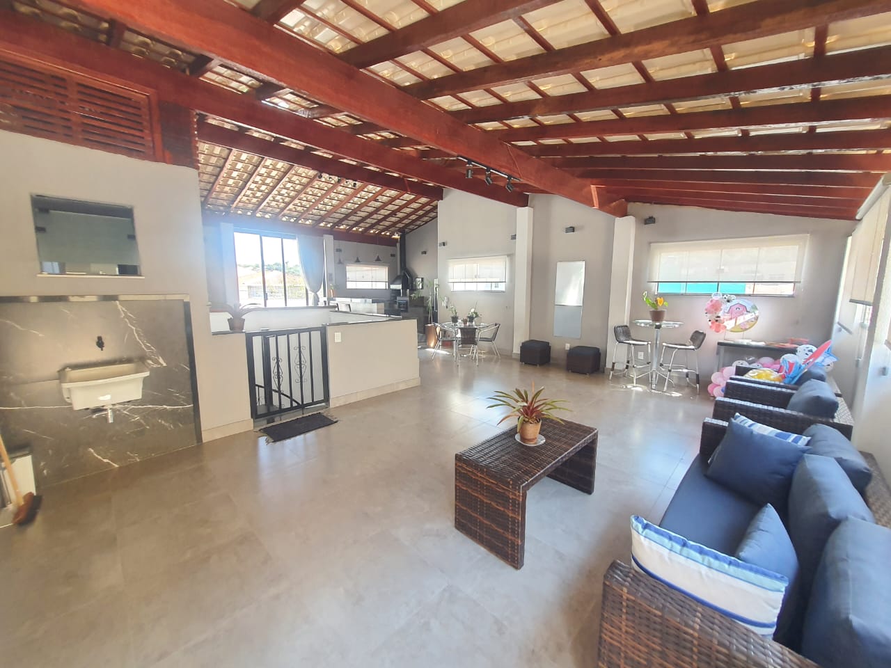 Imagem Casa com 4 Quartos à Venda, 300 m² em São Pedro - Juiz de Fora Imagem Casa com 4 Quartos à Venda, 300 m² em São Pedro - Juiz de Fora