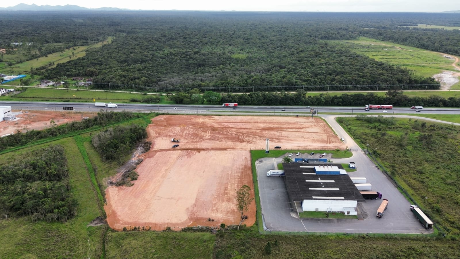 Imagem Galpão para Alugar, 1.485 m² em Corveta - Araquari Imagem Galpão para Alugar, 1.485 m² em Corveta - Araquari