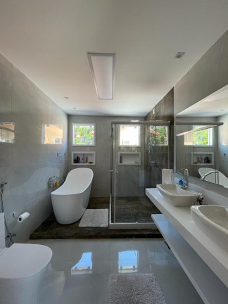 Imagem Casa com 3 Quartos à Venda, 340 m² em Camboinhas - Niterói