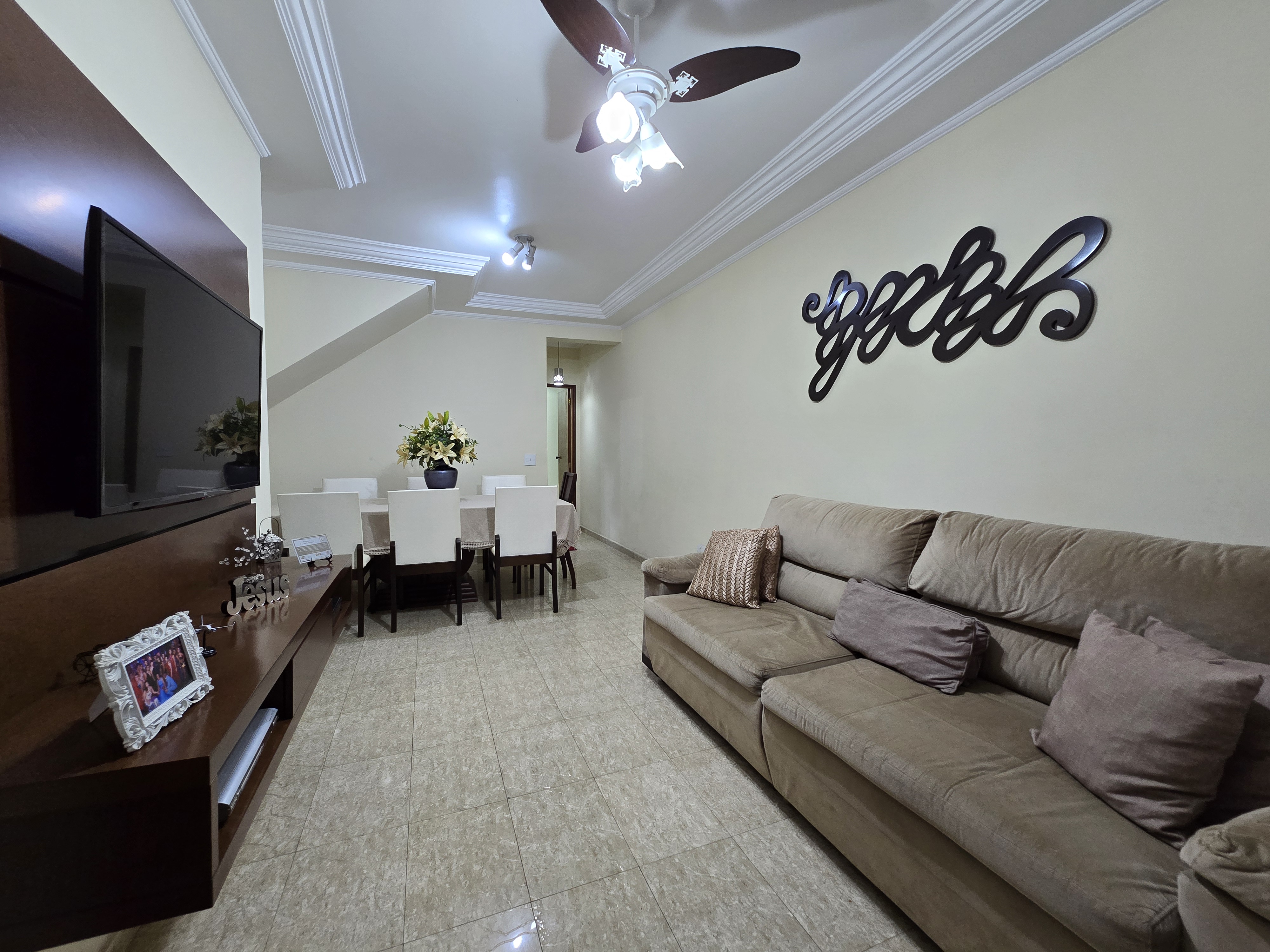 Imagem Casa com 3 Quartos à Venda, 110 m²em Boqueirão - Santos