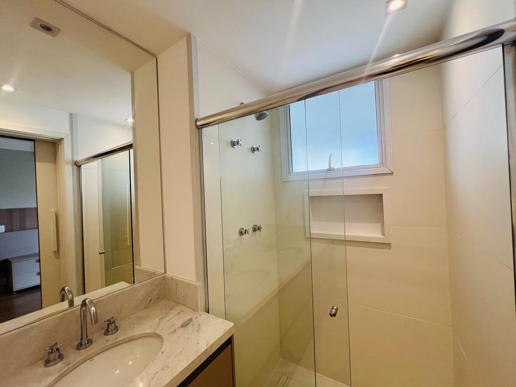 Imagem Apartamento com 3 Quartos à Venda, 181 m²em Cambuí - Campinas