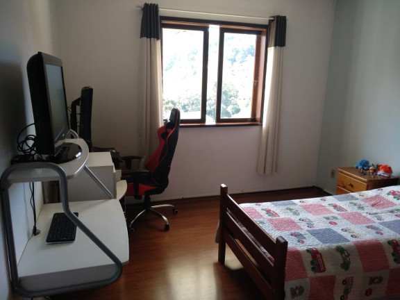 Imagem Casa com 3 Quartos à Venda, 250 m² em Barra do Imbuí - Teresópolis