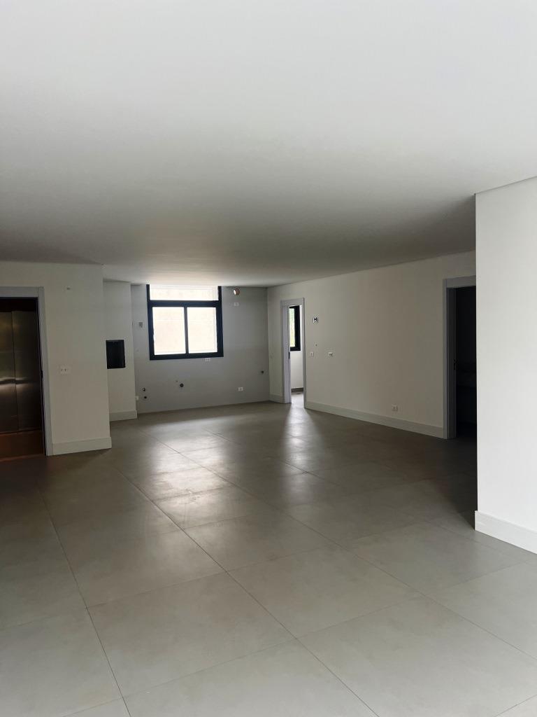 Imagem Apartamento com 3 Quartos à Venda, 183 m² em Hugo Lange - Curitiba