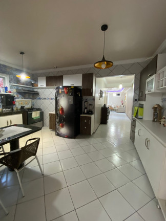 Imagem Casa com 4 Quartos à Venda,  em Henrique Jorge - Fortaleza
