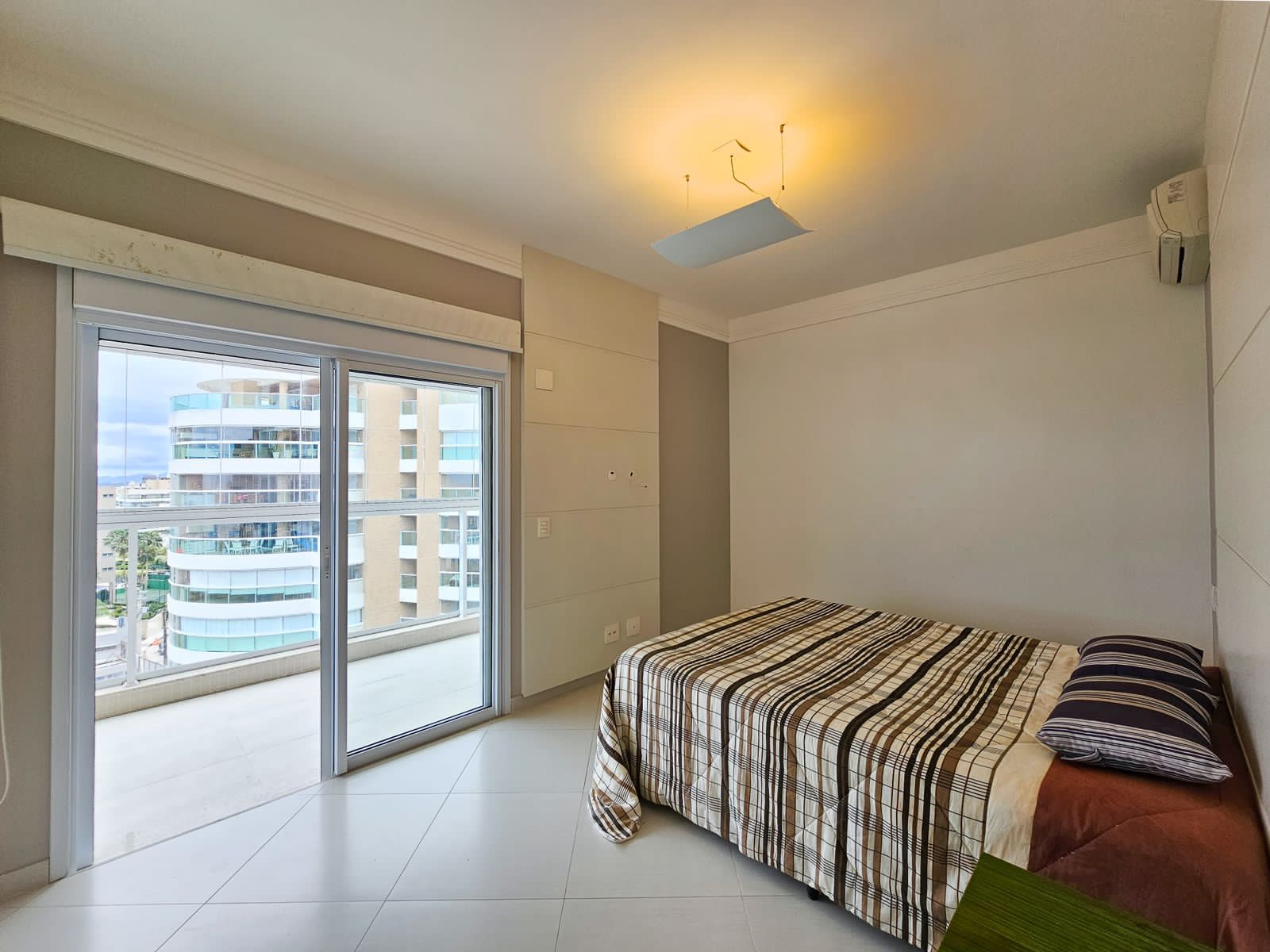 Imagem Apartamento com 4 Quartos à Venda, 240 m²em Riviera - Bertioga