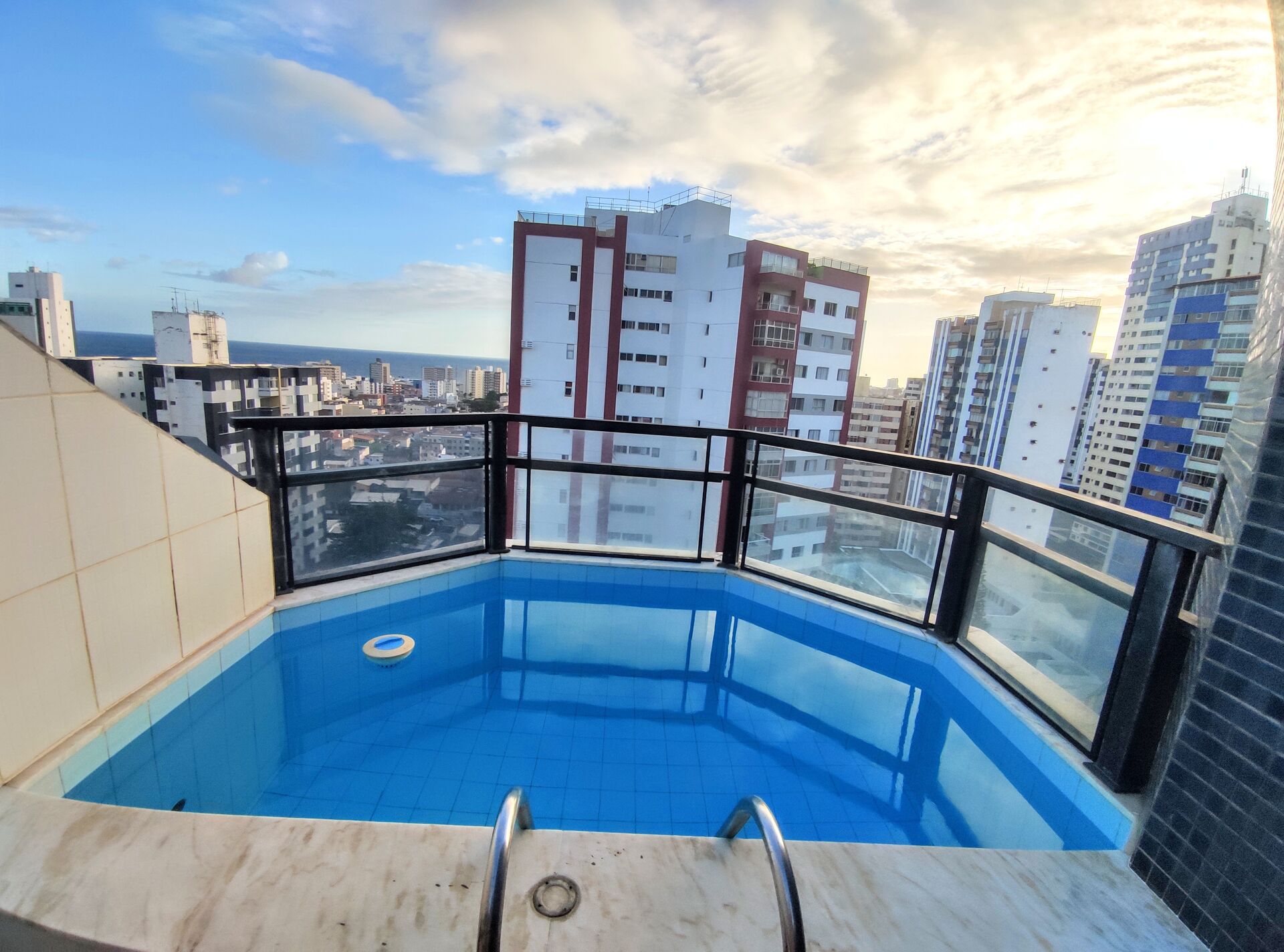 Imagem Apartamento com 1 Quarto à Venda, 99 m² em Pituba - Salvador Imagem Apartamento com 1 Quarto à Venda, 99 m² em Pituba - Salvador
