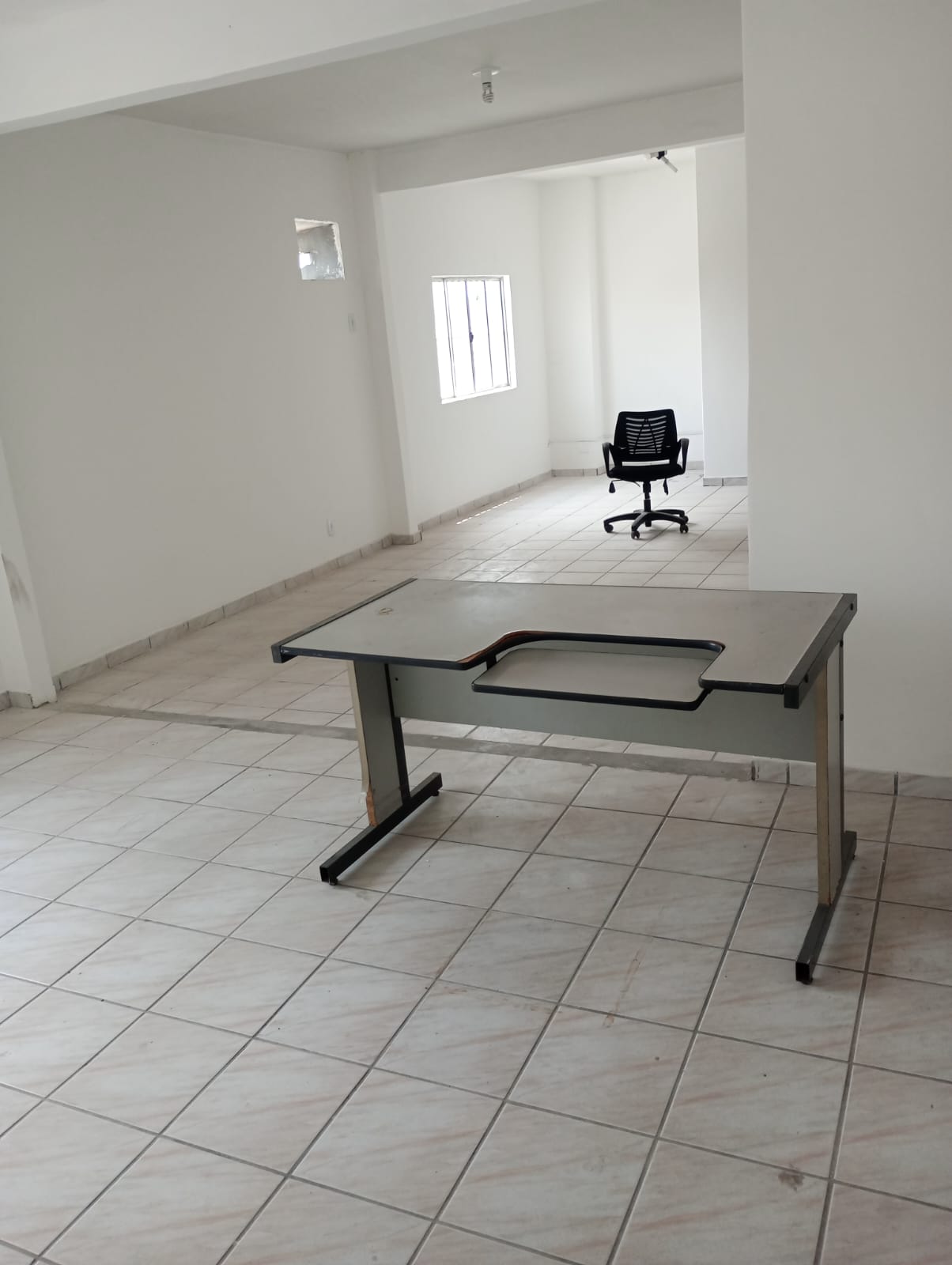 Imagem Sala Comercial para Alugar, 70 m²em Parque Residencial Laranjeiras - Serra Imagem Sala Comercial para Alugar, 70 m²em Parque Residencial Laranjeiras - Serra