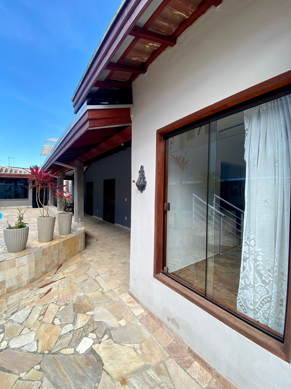 Imagem Casa de Condomínio com 4 Quartos à Venda, 160 m²em Massaguaçu - Caraguatatuba