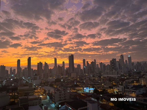 Imagem Apartamento com 2 Quartos à Venda, 68 m² em Centro - Balneário Camboriú