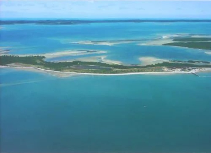 Imagem Imóvel com 10 Quartos à Venda, 1.200.000 hectare em Salinas  - Salinas da Margarida
