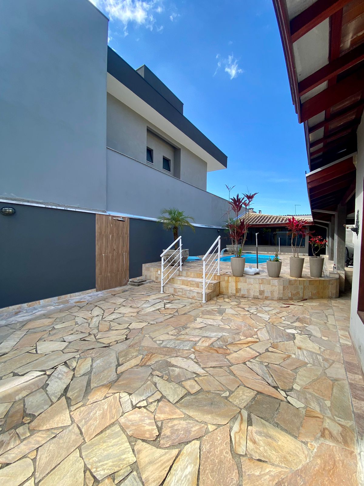 Imagem Casa de Condomínio com 4 Quartos à Venda, 160 m²em Massaguaçu - Caraguatatuba