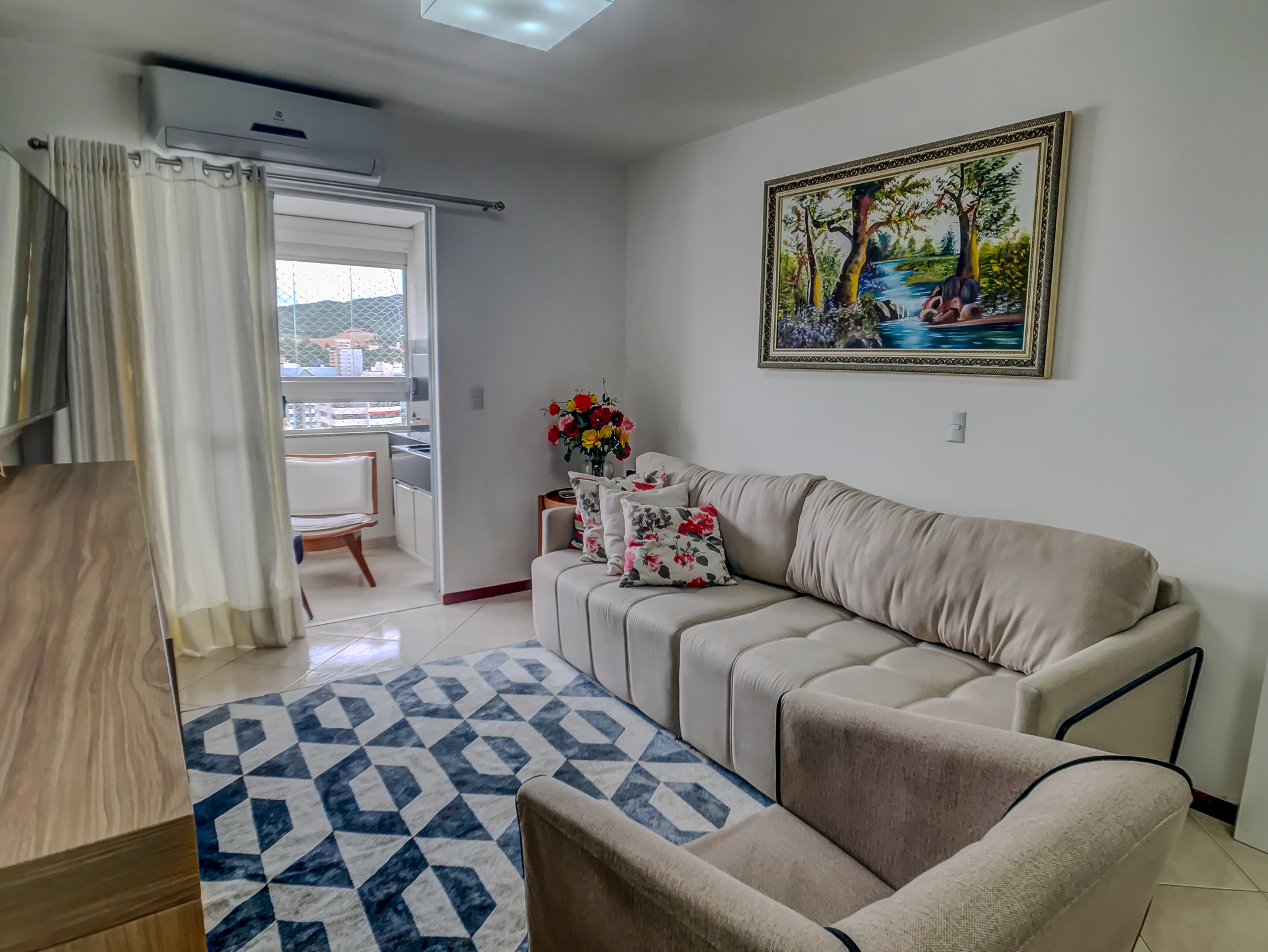 Imagem Apartamento com 2 Quartos à Venda, 76 m²em Centro - Criciúma