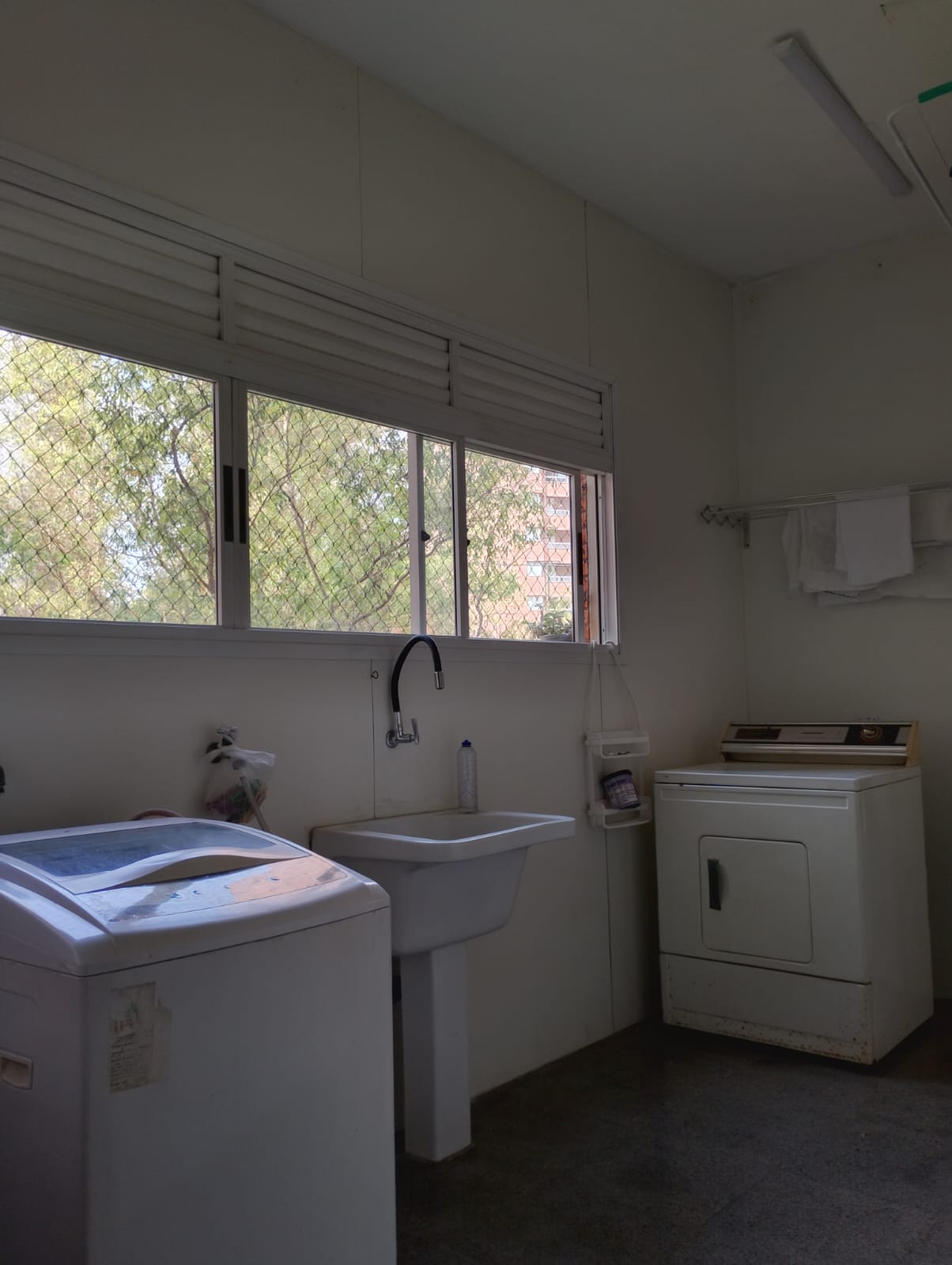 Imagem Apartamento com 6 Quartos à Venda ou Locação, 280 m² em Jardim Fonte do Morumbi - São Paulo