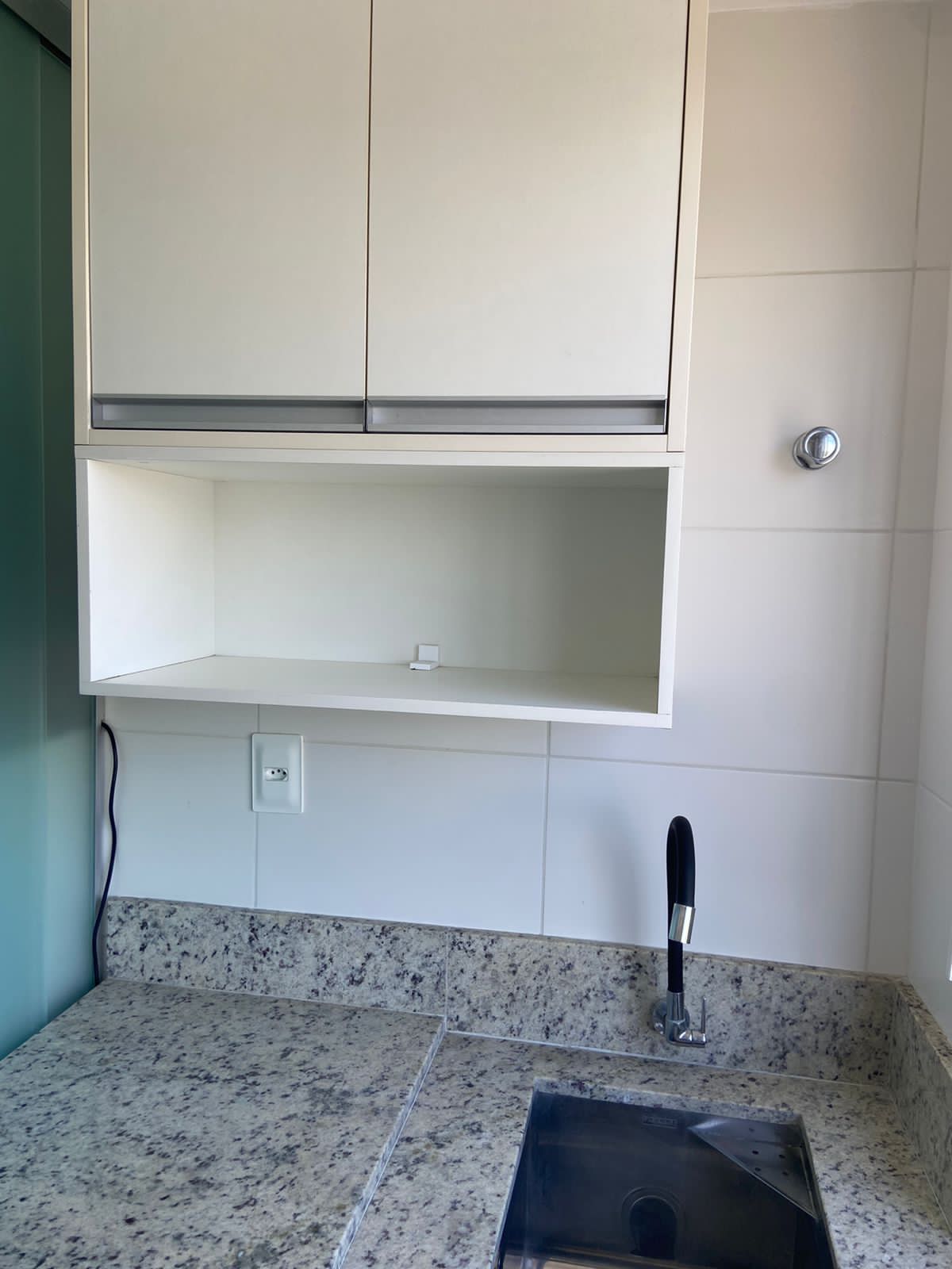 Imagem Apartamento com 2 Quartos para Alugar, em Buraquinho - Lauro de Freitas Imagem Apartamento com 2 Quartos para Alugar, em Buraquinho - Lauro de Freitas