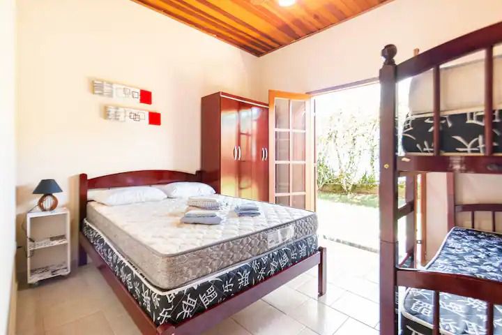 Imagem Casa de Condomínio com 4 Quartos à Venda, 335 m² em Cercadinho - Alambari