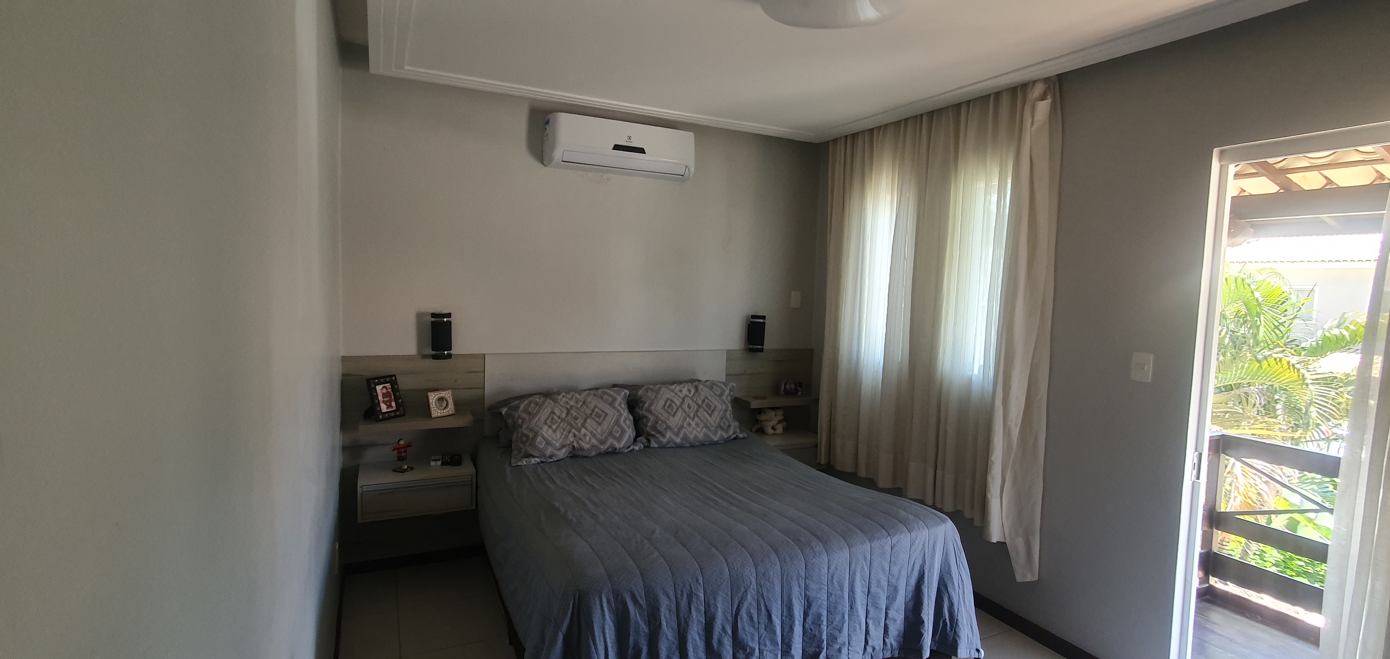 Imagem Casa de Condomínio com 5 Quartos à Venda, 300 m²em Buraquinho - Lauro de Freitas