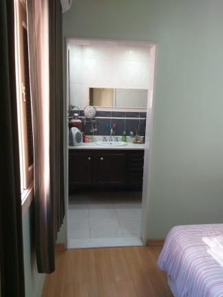 Imagem Casa com 3 Quartos à Venda, 215 m² em Jardim Aeroporto - São Paulo