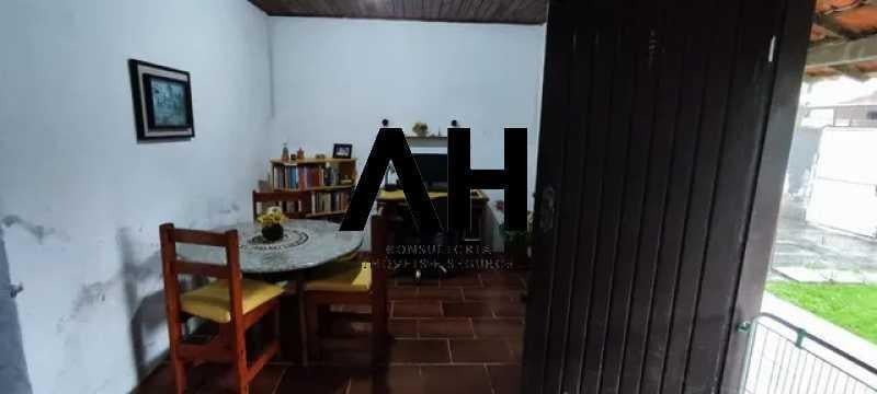 Imagem Casa com 4 Quartos à Venda, 120 m²em Badu - Niterói