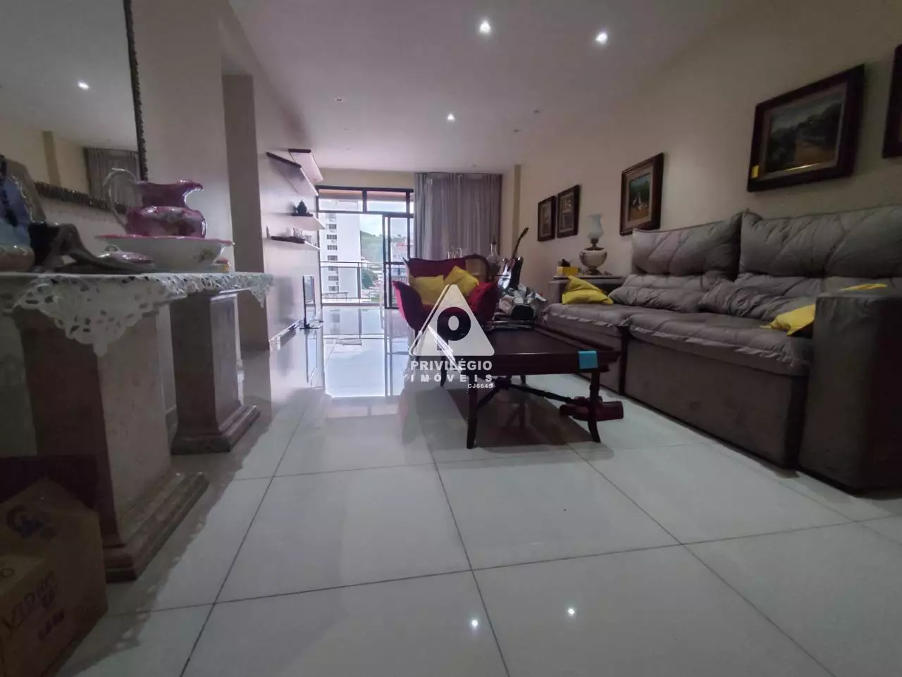 Imagem Apartamento com 3 Quartos para Alugar, 150 m² em Vila Isabel - Rio de Janeiro Imagem Apartamento com 3 Quartos para Alugar, 150 m² em Vila Isabel - Rio de Janeiro