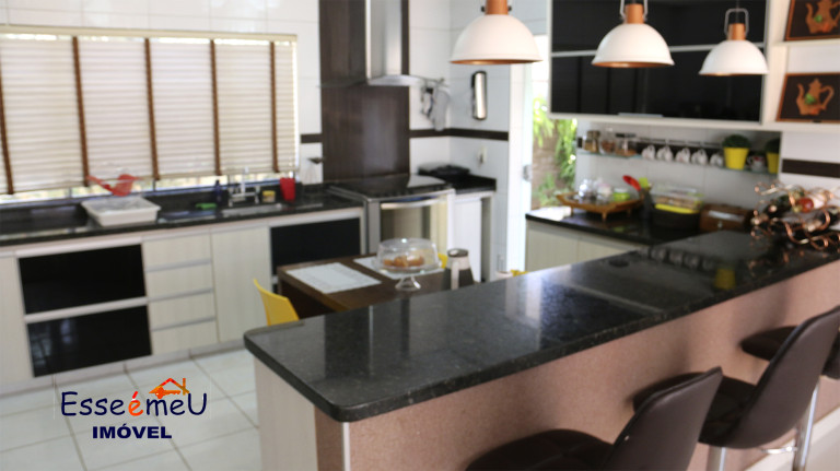 Imagem Casa com 5 Quartos à Venda, 250 m² em Jardins Madri - Goiânia Imagem Casa com 5 Quartos à Venda, 250 m² em Jardins Madri - Goiânia