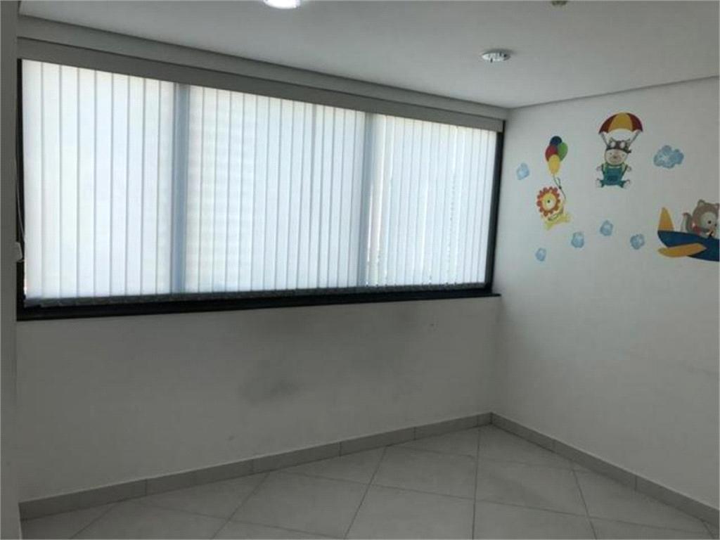 Sala Comercial à Venda, 31 m²em Moema - São Paulo