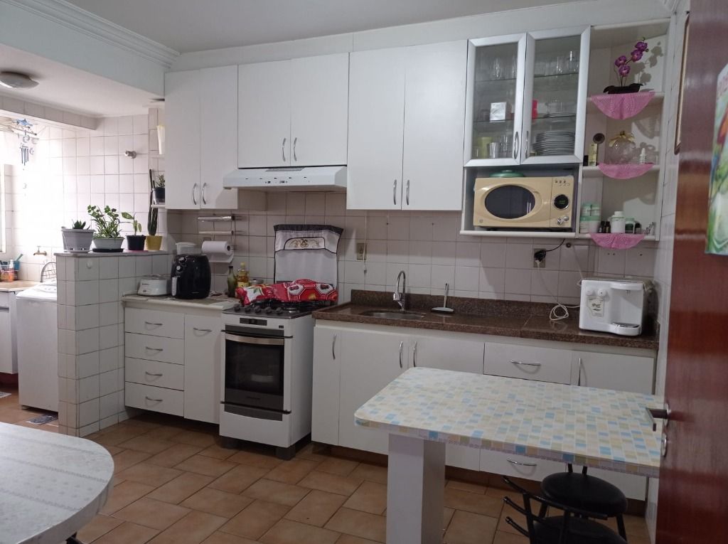 Imagem Apartamento com 3 Quartos à Venda, 85 m²em Jardim América - Goiânia