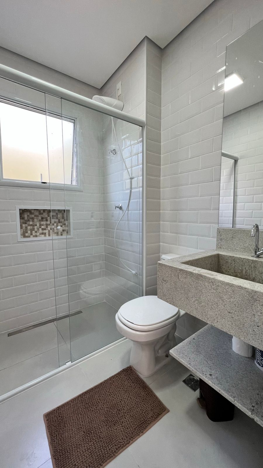 Imagem Casa de Condomínio com 2 Quartos para Alugar, 81 m²em São Lourenço - Bertioga