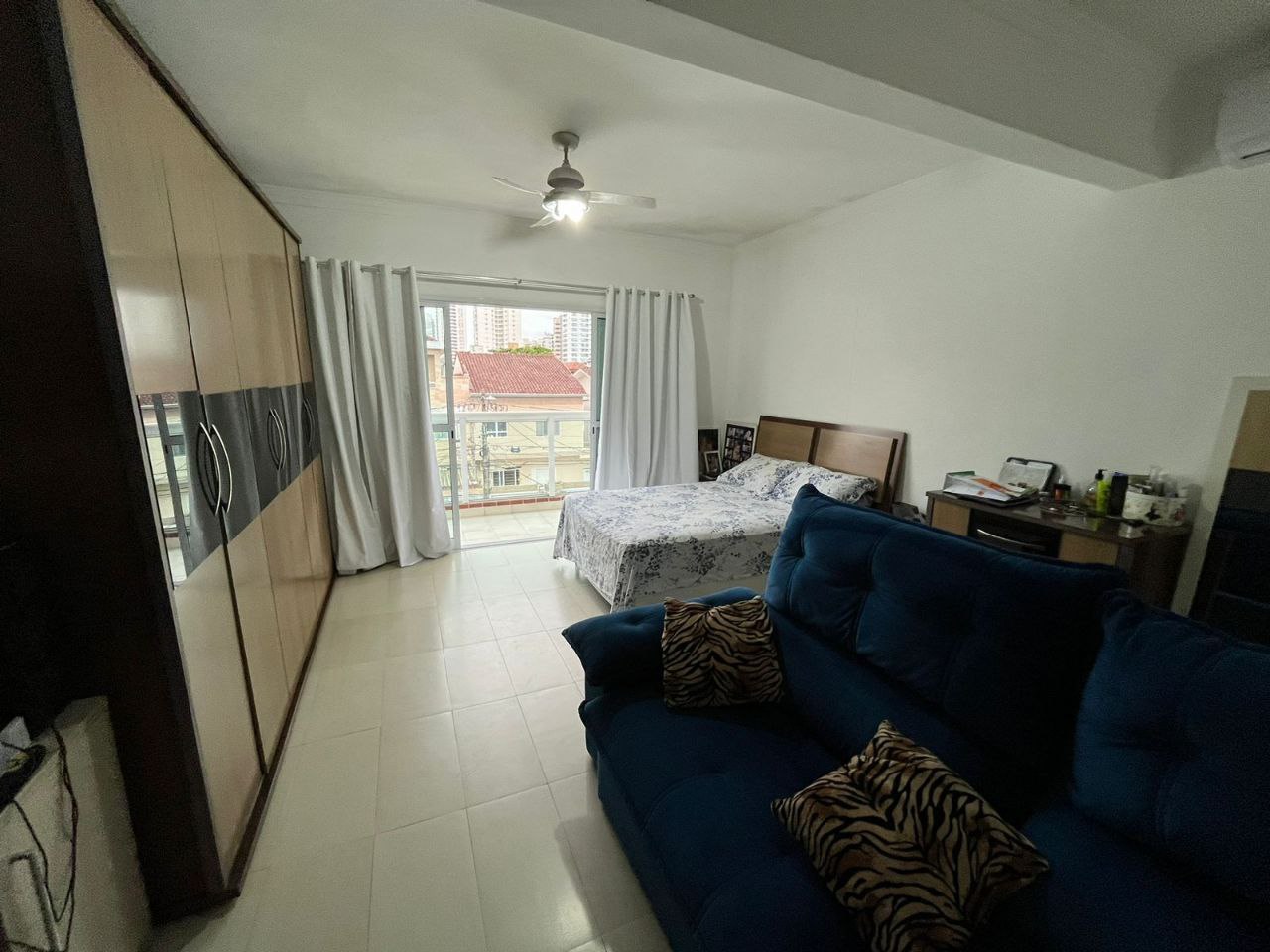 Imagem Casa com 4 Quartos à Venda, 239 m²em Embaré - Santos