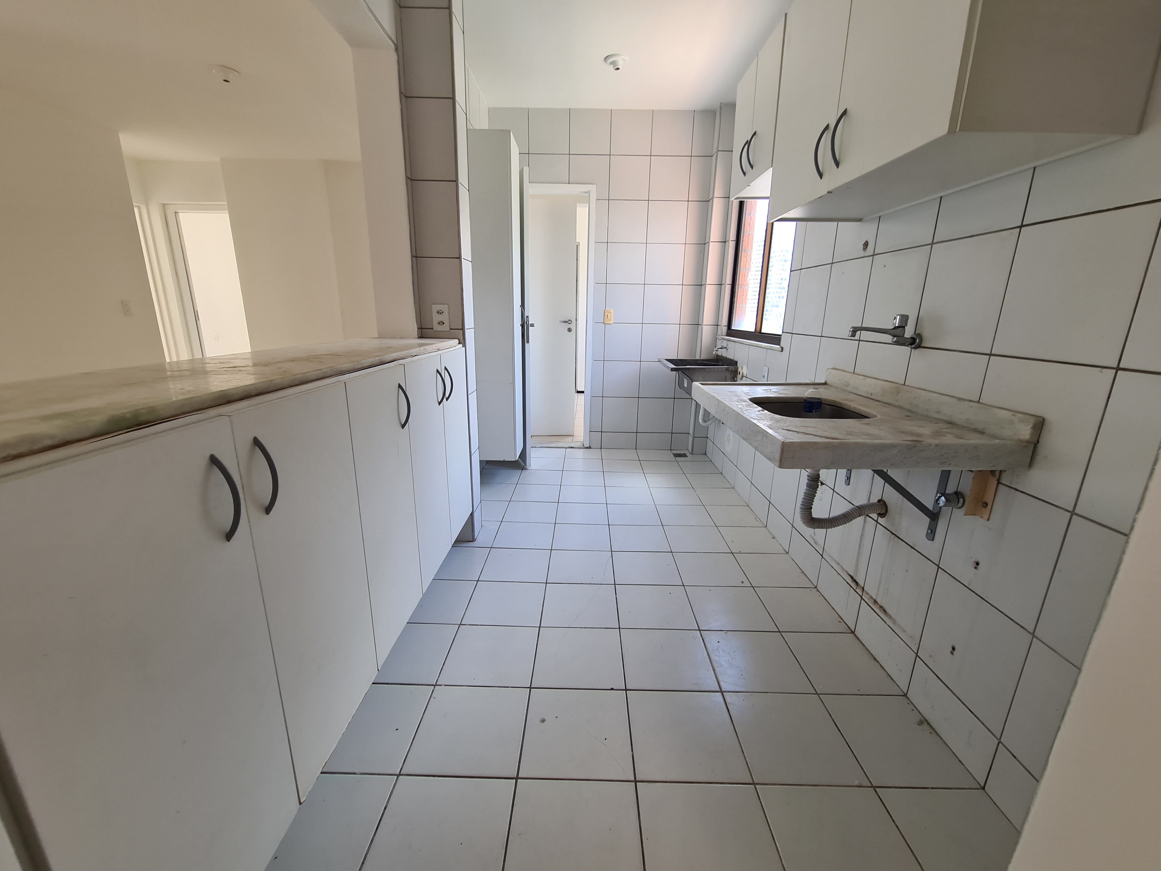 Imagem Apartamento com 3 Quartos para Alugar, 83 m²em Meireles - Fortaleza