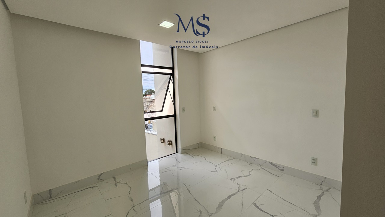 Imagem Casa com 5 Quartos à Venda, 270 m²em Guará II - Brasília