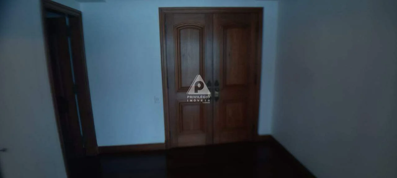 Imagem Apartamento com 6 Quartos à Venda, 470 m²em Ipanema - Rio de Janeiro Imagem Apartamento com 6 Quartos à Venda, 470 m²em Ipanema - Rio de Janeiro