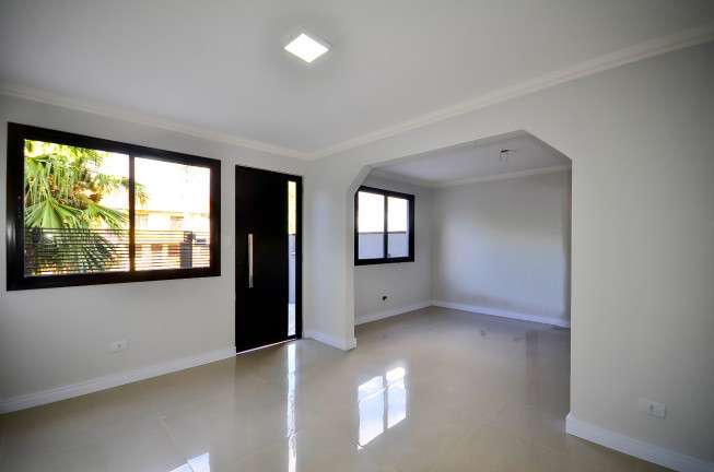 Imagem Sobrado com 3 Quartos à Venda,  em Cajuru - Curitiba