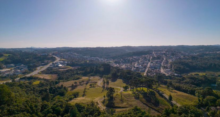 Imagem Terreno em Condomínio à Venda, 711 m² em Butiatuvinha - Curitiba Imagem Terreno em Condomínio à Venda, 711 m² em Butiatuvinha - Curitiba