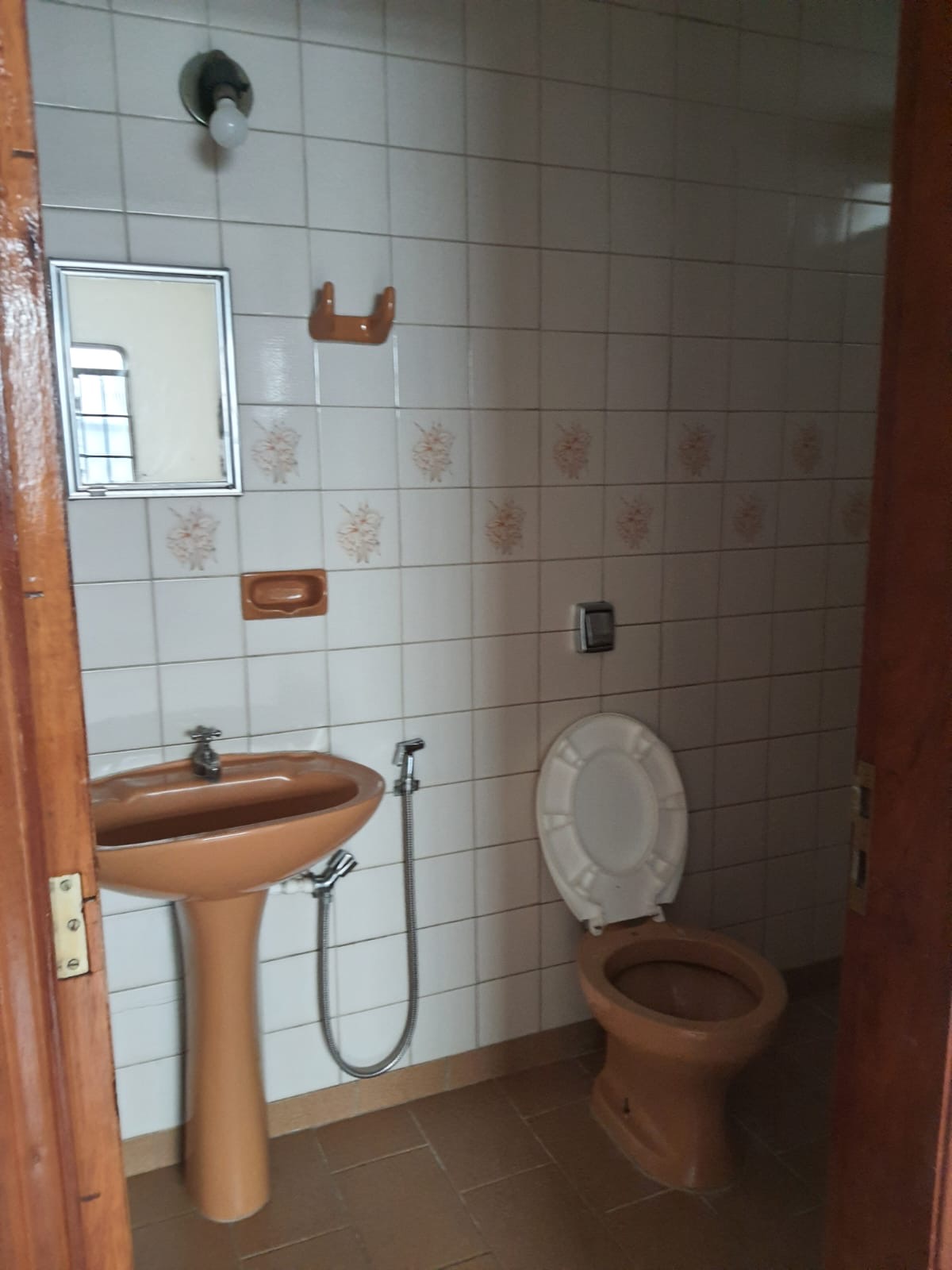 Imagem Casa com 3 Quartos à Venda, 188 m² em Setor União - Goiânia