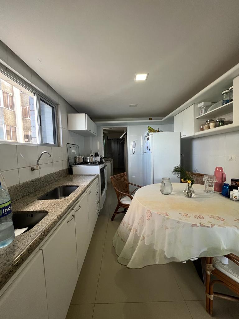 Imagem Apartamento com 4 Quartos à Venda, 150 m²em Boa Viagem - Recife