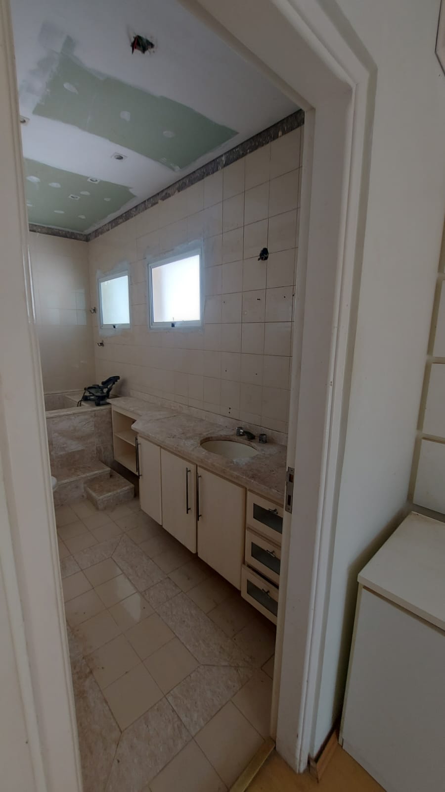 Imagem Casa de Condomínio com 5 Quartos à Venda, 288 m²em Alphaville - Santana de Parnaíba Imagem Casa de Condomínio com 5 Quartos à Venda, 288 m²em Alphaville - Santana de Parnaíba