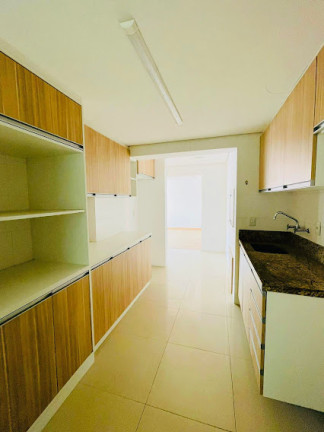 Imagem Apartamento com 2 Quartos à Venda, 87 m² em Passo da Areia - Porto Alegre