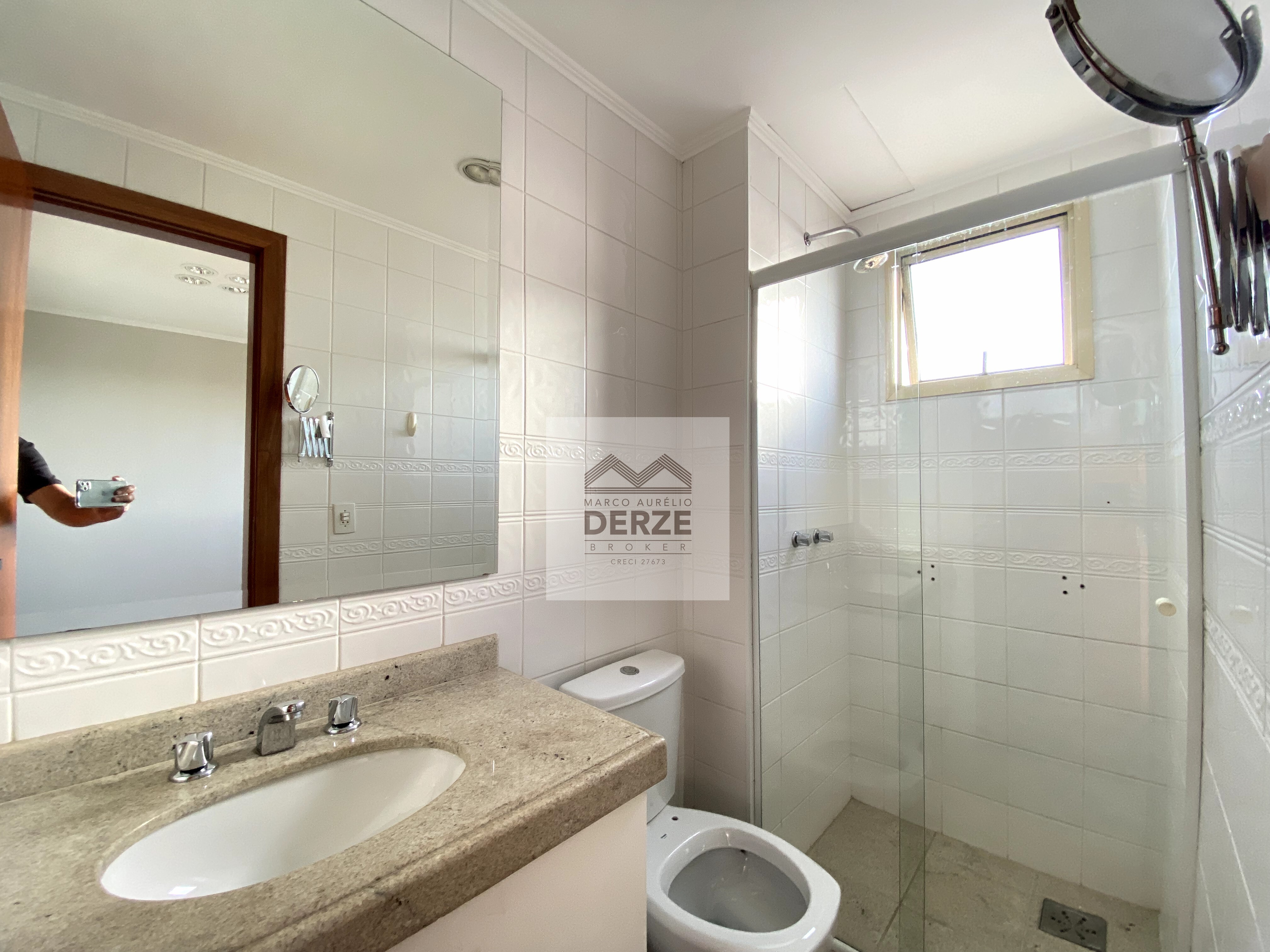 Imagem Apartamento com 4 Quartos à Venda, 165 m²em Fundinho - Uberlândia