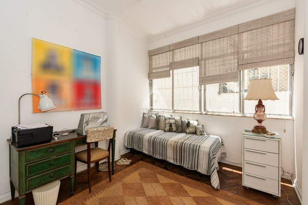 Imagem Apartamento com 3 Quartos à Venda, 195 m²em Copacabana - Rio de Janeiro Imagem Apartamento com 3 Quartos à Venda, 195 m²em Copacabana - Rio de Janeiro