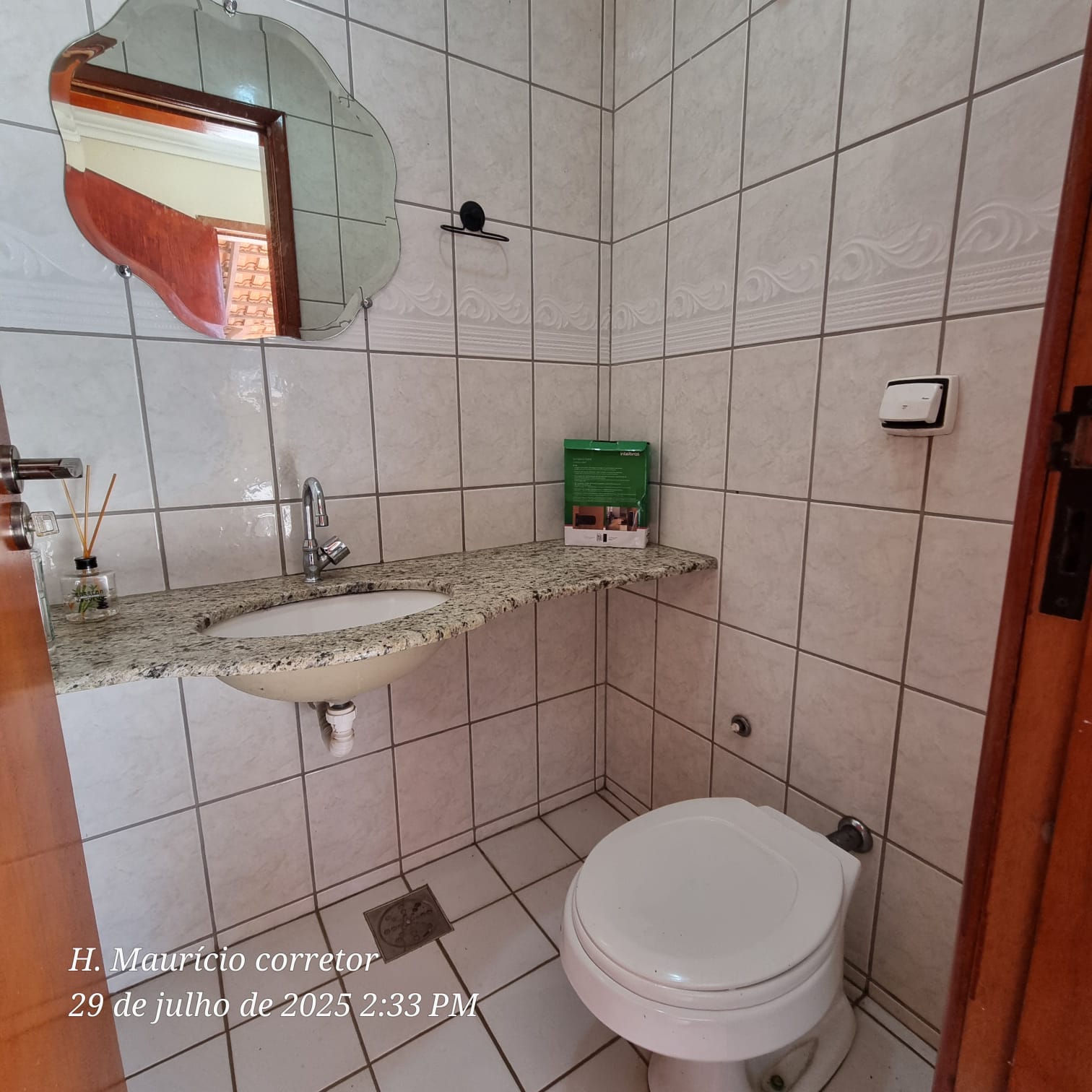 Imagem Sobrado com 3 Quartos à Venda, 130 m² em Setor Jaó - Goiânia Imagem Sobrado com 3 Quartos à Venda, 130 m² em Setor Jaó - Goiânia